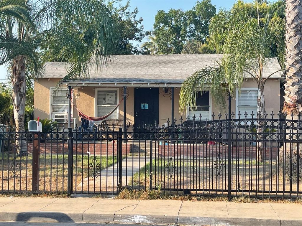 W WELDON AVE 205,000 2BDR 1.55BTH Fresno CA Foreclosure (Bank