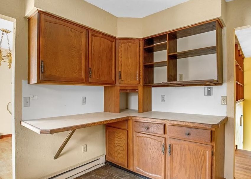 GREENTREE DR S 209,000 4BDR 3BTH MultiFamily Hyde Park NY