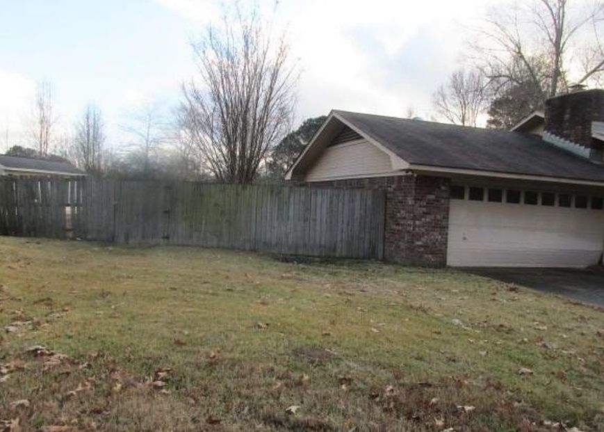 SKYLARK DR 94,900 3BDR 2BTH Single Family Pine Bluff AR