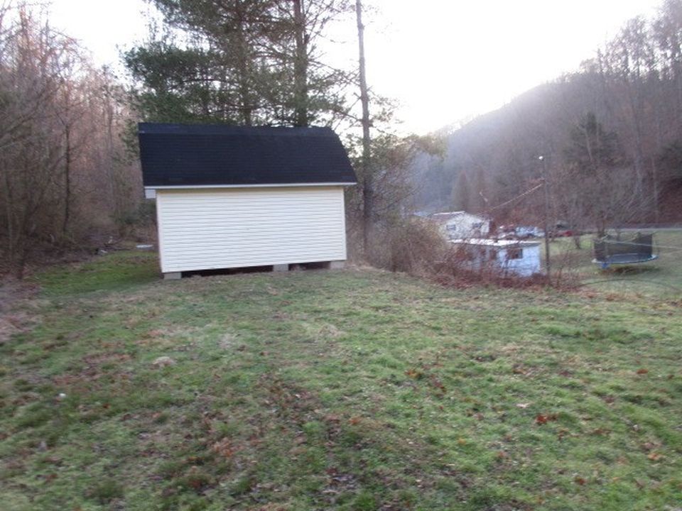 HIGHWAY 1690 51,900 3BDR 2BTH Mobile Home Louisa KY