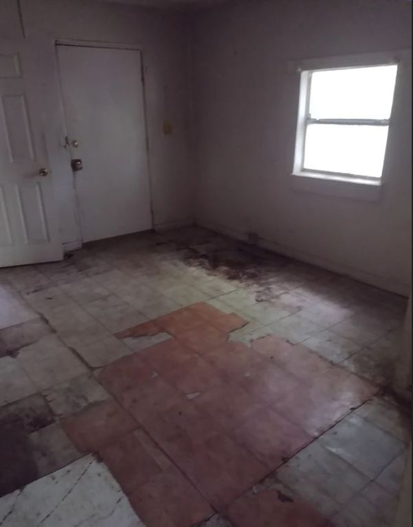 GRADY ST 12,716 3BDR 2BTH Single Family Macon GA Foreclosure