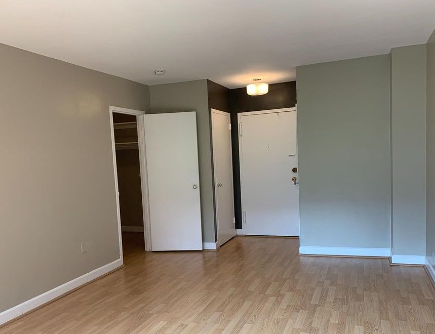 ARLINGTON BLVD APT 702 138,000 3BDR 1BTH Arlington VA