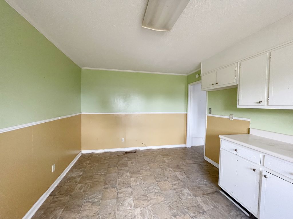 OLD LINCOLN RD 104,900 3BDR 2BTH Fayetteville TN Foreclosure