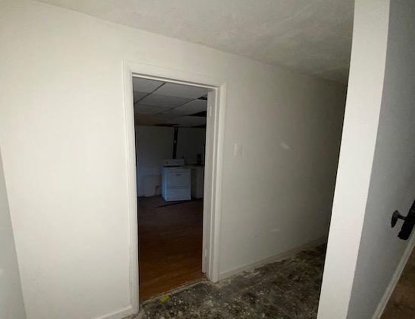 OAK LEAF DR 108 228,000 3BDR 3BTH Silver Spring MD Foreclosure