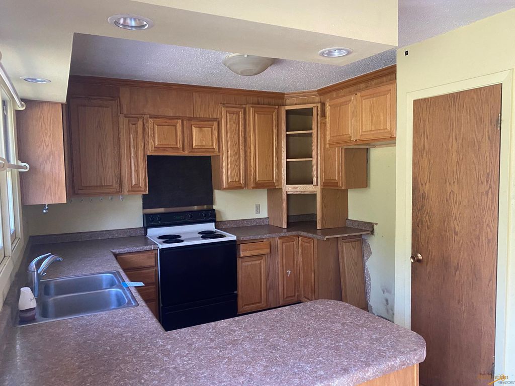 E LIBERTY ST 259,000 3BDR 2BTH Single Family Rapid City SD