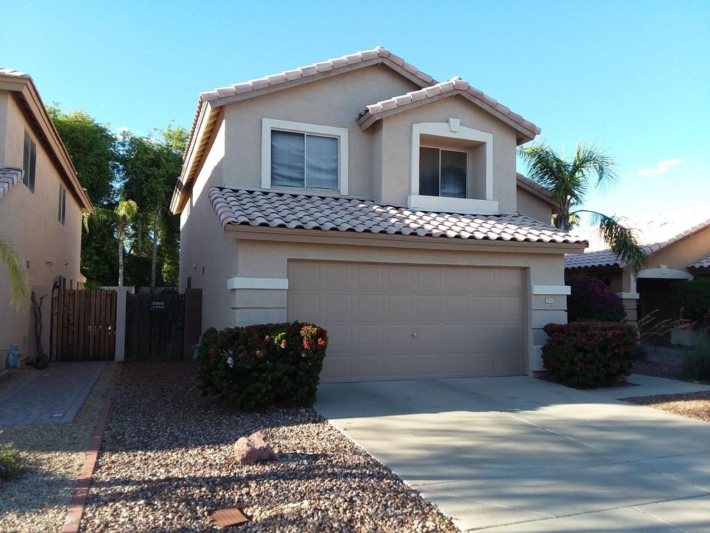 E KIMBERLY WAY 329,900 3BDR 3BTH Phoenix AZ Preforeclosure