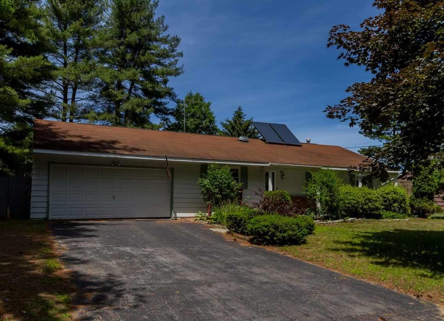 GLENWOOD DR 239,869 3BDR 2BTH Saratoga Springs NY Pre