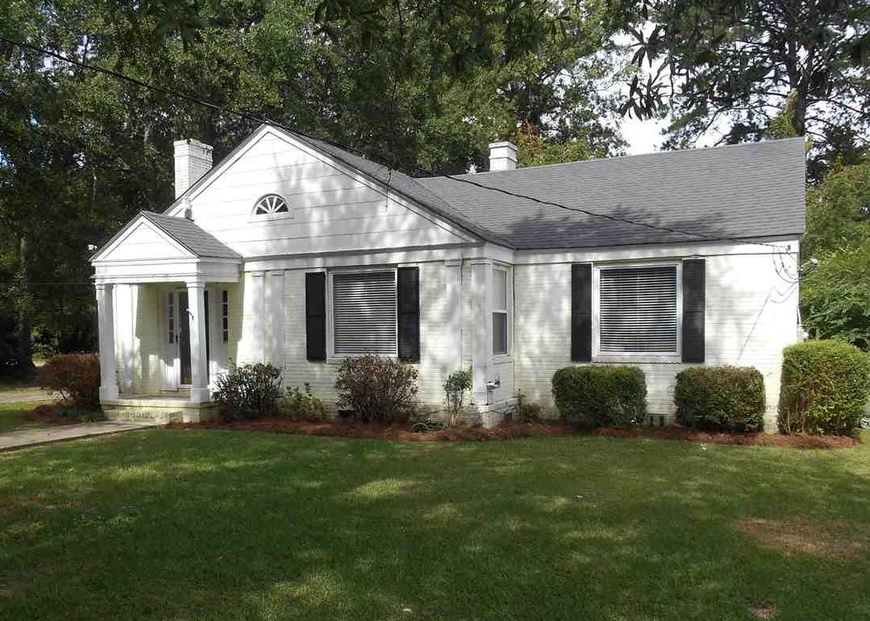 W CEDAR ST 79,400 3BDR 1BTH Single Family Florence SC Preforeclosure Listing 29354658