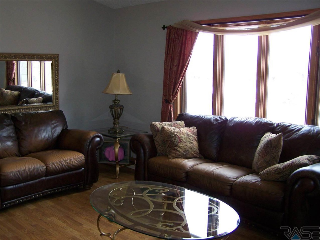 S JAY CIR 236,000 2BDR 4BTH Single Family Sioux Falls SD Pre