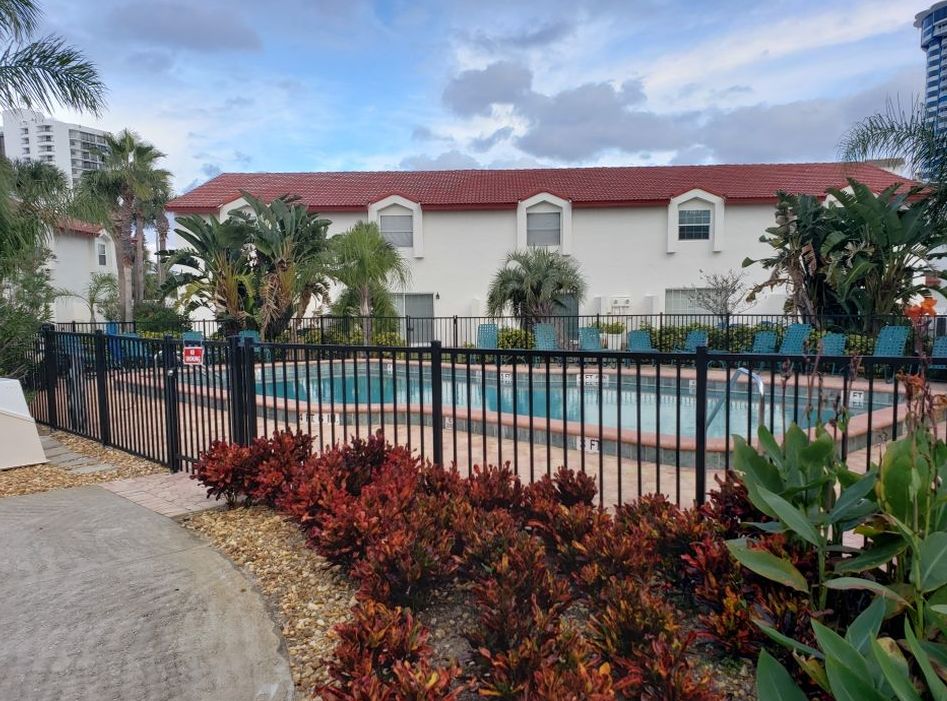 FLORIDA SHORES BLVD 182,000 2BDR 3BTH Daytona Beach FL Pre