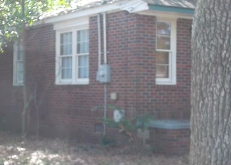 VICTORIA AVE 278,500 2BDR 1BTH Single Family North