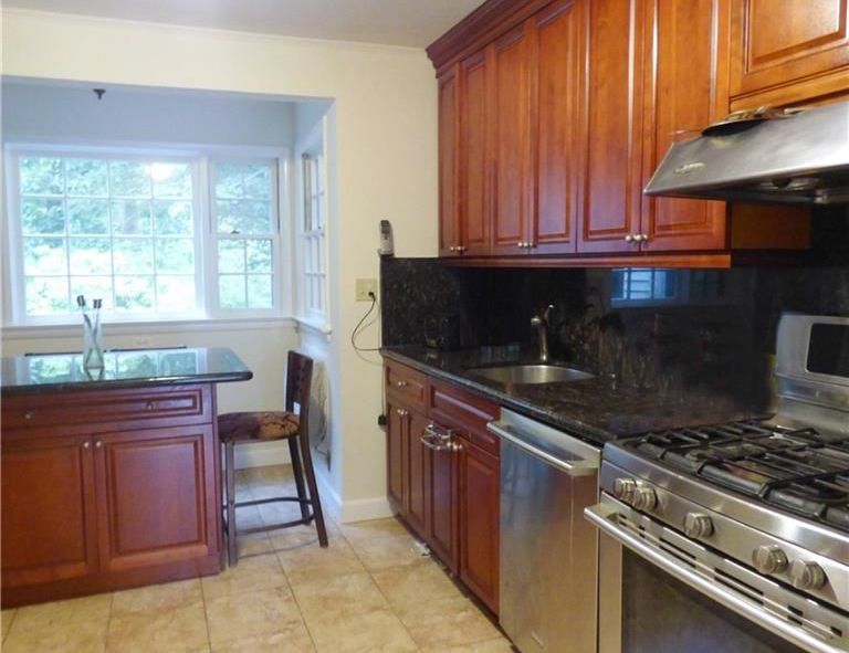 NEWFIELD AVE 738,400 3BDR 4BTH Single Family Stamford CT Pre