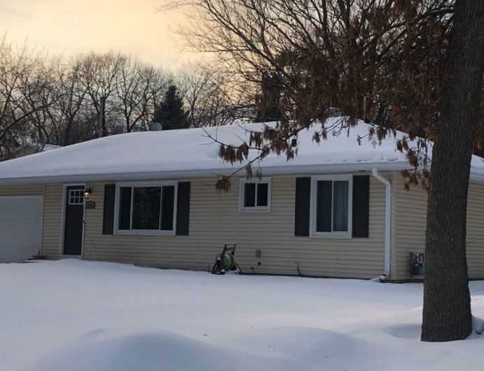 PINEWOOD DR 283,482 4BDR 2BTH Saint Paul MN Preforeclosure