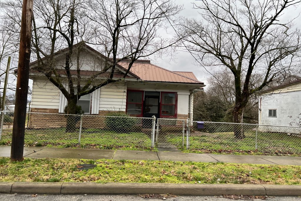 N 7TH ST 73,200 3BDR 1BTH Single Family Cannelton IN Pre