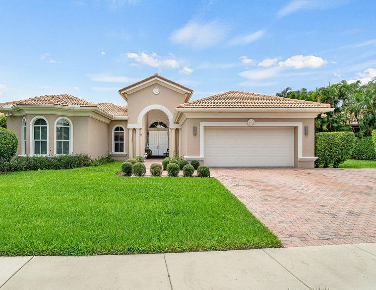 BRAEBURN RIDGE TRL 708,600 3BDR 4BTH Delray Beach FL Preforeclosure Listing 29703499