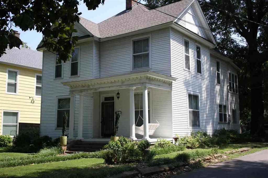 S MADISON ST 163,473 4BDR 3BTH Jonesboro AR Preforeclosure