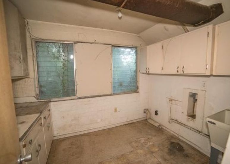 GRAHAM ST 181,100 3BDR 3.5BTH Single Family Daytona Beach FL