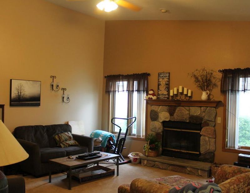 VOGT DR 204,310 2BDR 2BTH West Bend WI Preforeclosure Listing