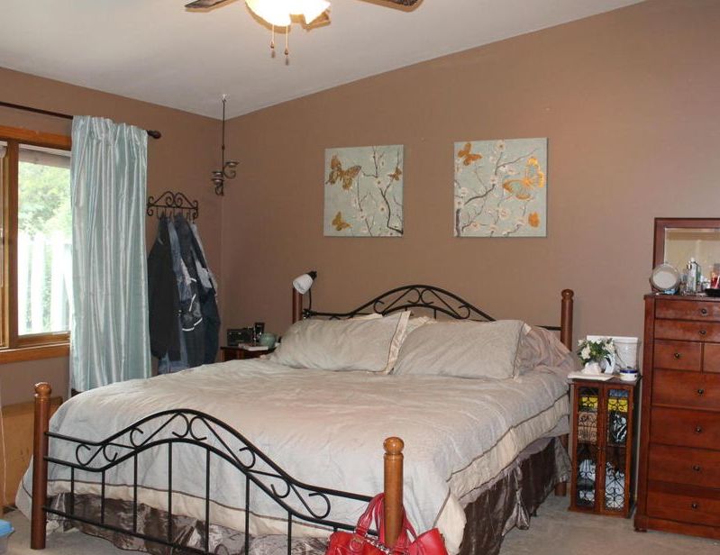 VOGT DR 204,310 2BDR 2BTH West Bend WI Preforeclosure Listing