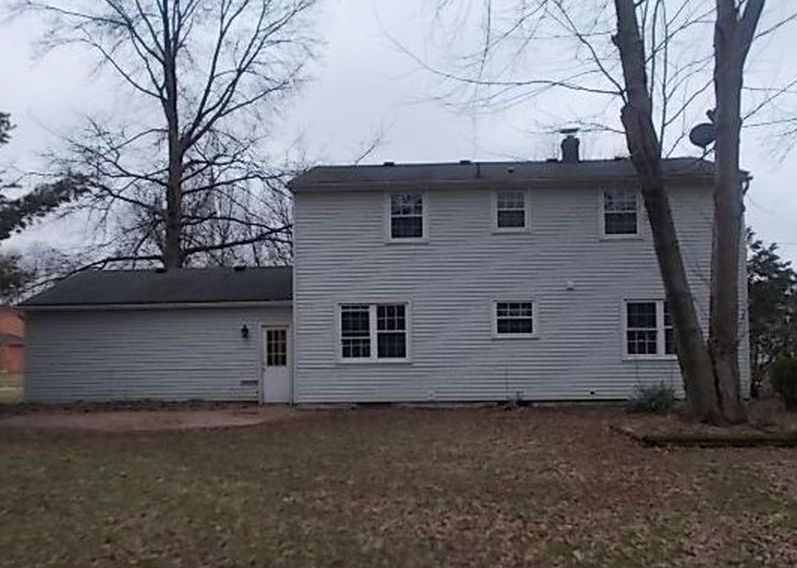 DOUGLAS CT 166,500 4BDR 2BTH Single Family Lorain OH Preforeclosure Listing 29936041