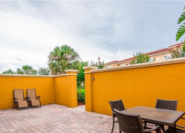 BELLA VISTA DR 171,200 4BDR 2BTH Single Family Davenport FL