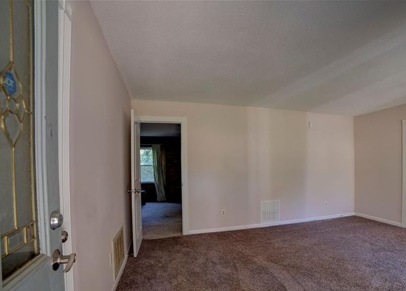 S DOBYS BRIDGE RD 263,449 3BDR 2BTH Single Family Fort Mill