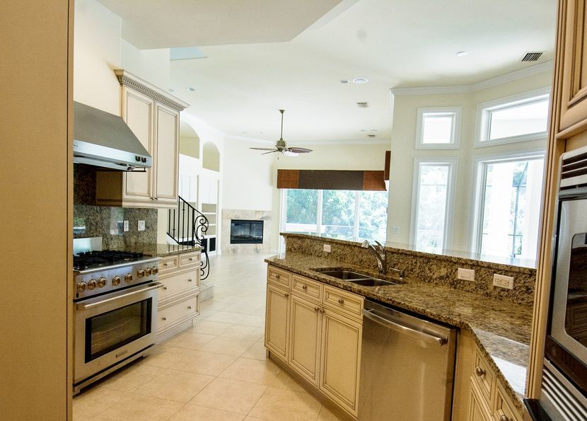 ISLAND ESTATES PKWY 209,777 6BDR 6BTH Single Family Palm