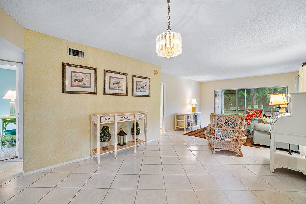 SW 22ND AVE APT 110 88,500 2BDR 2BTH Condo/Townhome Delray