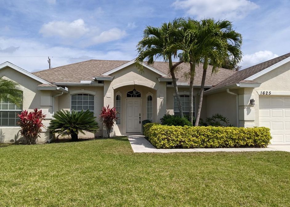 SW MERCHANT LN 380,108 3BDR 3BTH Single Family Port Saint