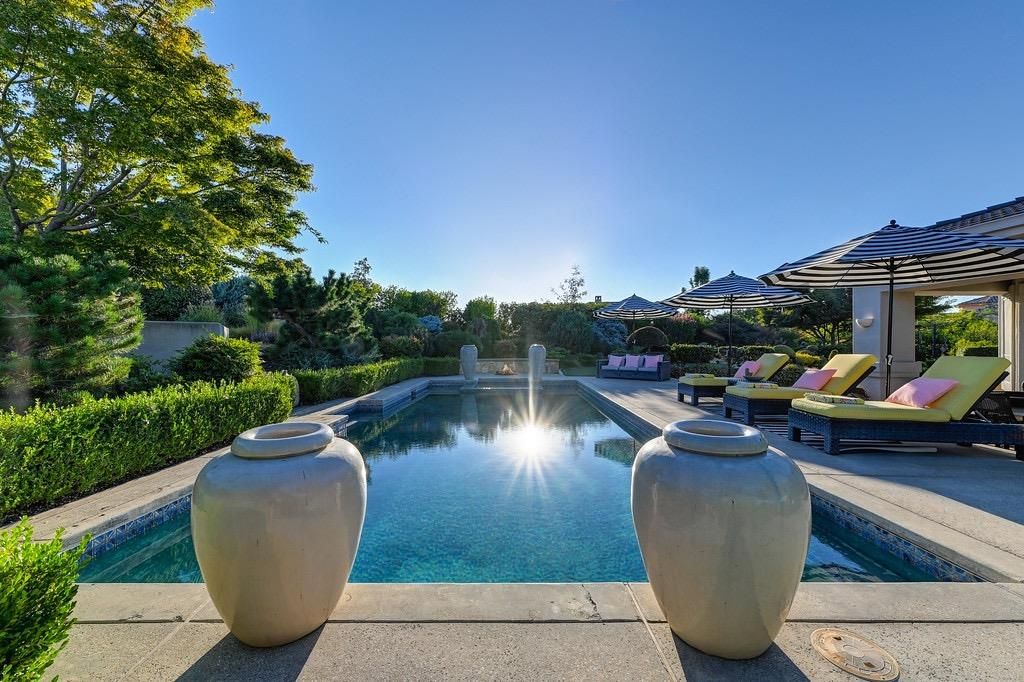 GRESHAM DR 460,320 4BDR 3.5BTH Single Family El Dorado Hills