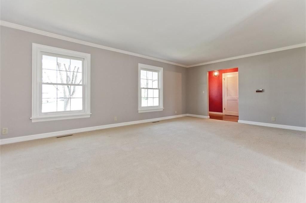 THUNDERBIRD RD SE 210,500 4BDR 3BTH Single Family Cedar Rapids IA Preforeclosure