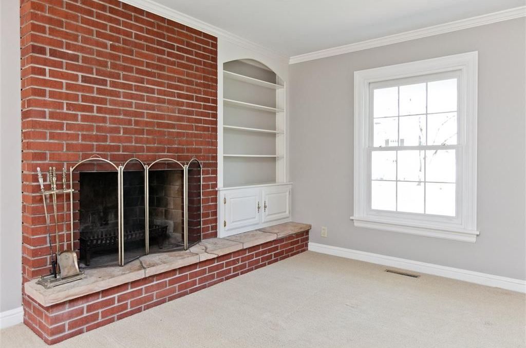 THUNDERBIRD RD SE 210,500 4BDR 3BTH Single Family Cedar Rapids IA Preforeclosure