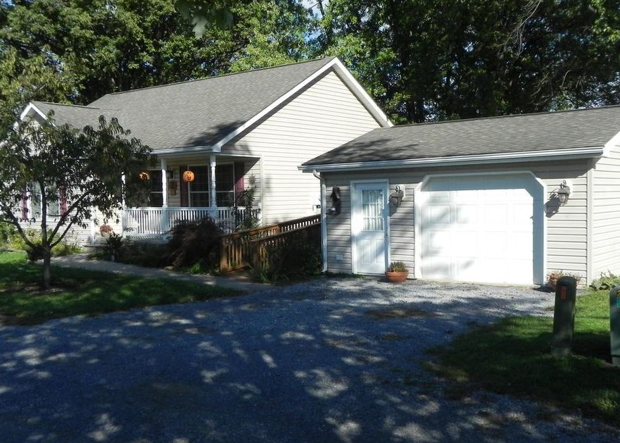 ROCK CLIFF DR 165,800 2BDR 2BTH Martinsburg WV Preforeclosure Listing 30061314