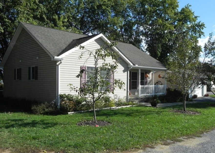 ROCK CLIFF DR 165,800 2BDR 2BTH Martinsburg WV Preforeclosure