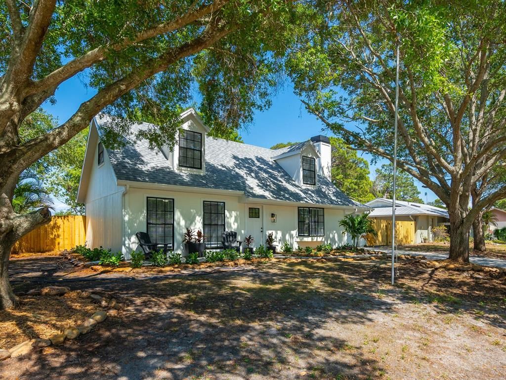 GATEWOOD DR 285,500 3BDR 2BTH Single Family Sarasota FL Preforeclosure Listing 30120399