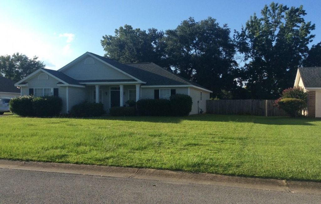 CANTERBURY CT 234,800 3BDR 2BTH Single Family Daphne AL Pre