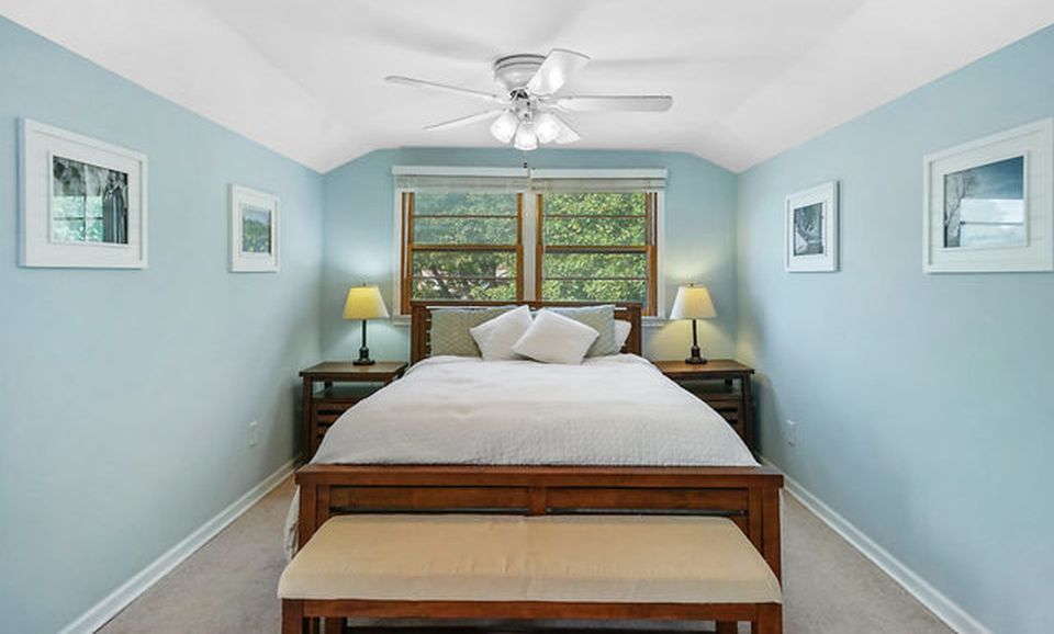 WESLEY AVE 239,900 3BDR 2BTH Single Family Berwyn IL Pre