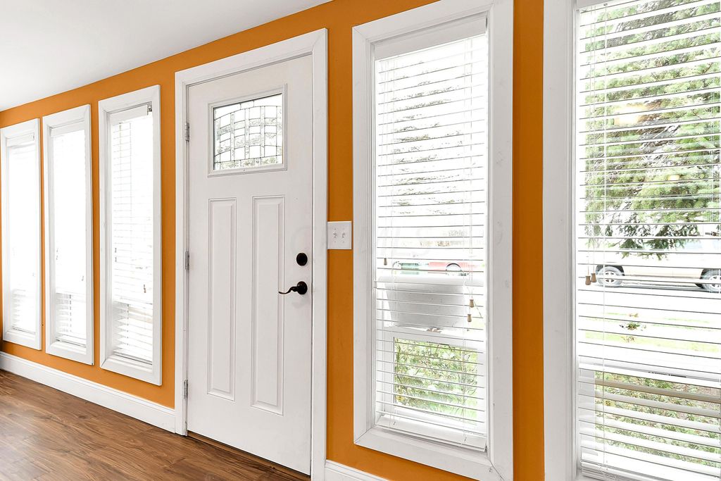 S WAVERLY ST 149,900 3BDR 2BTH Single Family Columbus OH Pre