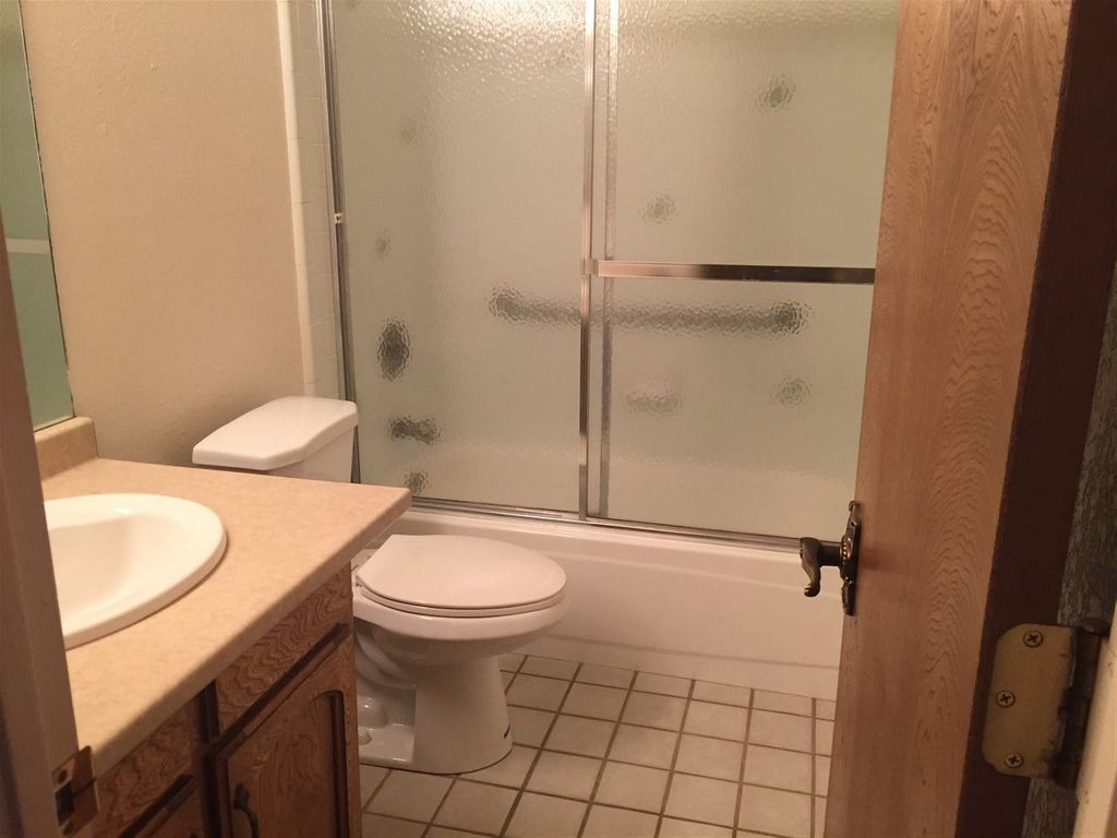 S 14TH AVE UNIT 14 108,500 3BDR 2BTH Condo/Townhome Yuma AZ Preforeclosure Listing