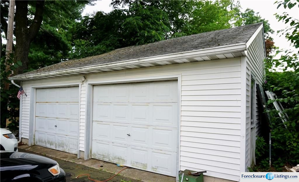 CLINTON ST 165,000 6BDR 2BTH MultiFamily New Britain CT Pre