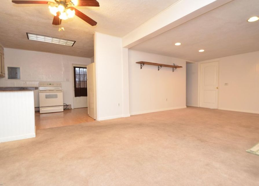 N EASTON BELMONT PIKE 115,000 4BDR 2BTH Single Family