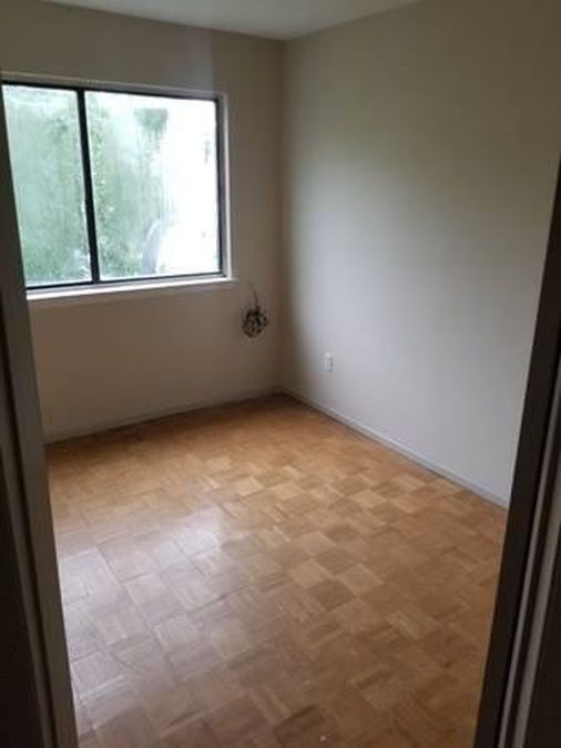 ANDROS AVE 402,400 3BDR 2BTH Single Family Staten Island NY