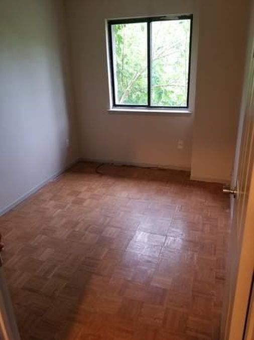 ANDROS AVE 402,400 3BDR 2BTH Single Family Staten Island NY