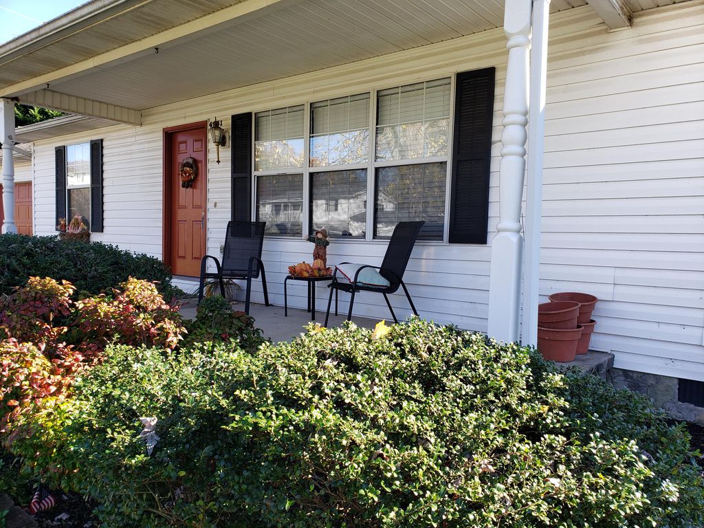 BIG SPRINGS RIDGE RD 198,000 3BDR 2BTH Single Family