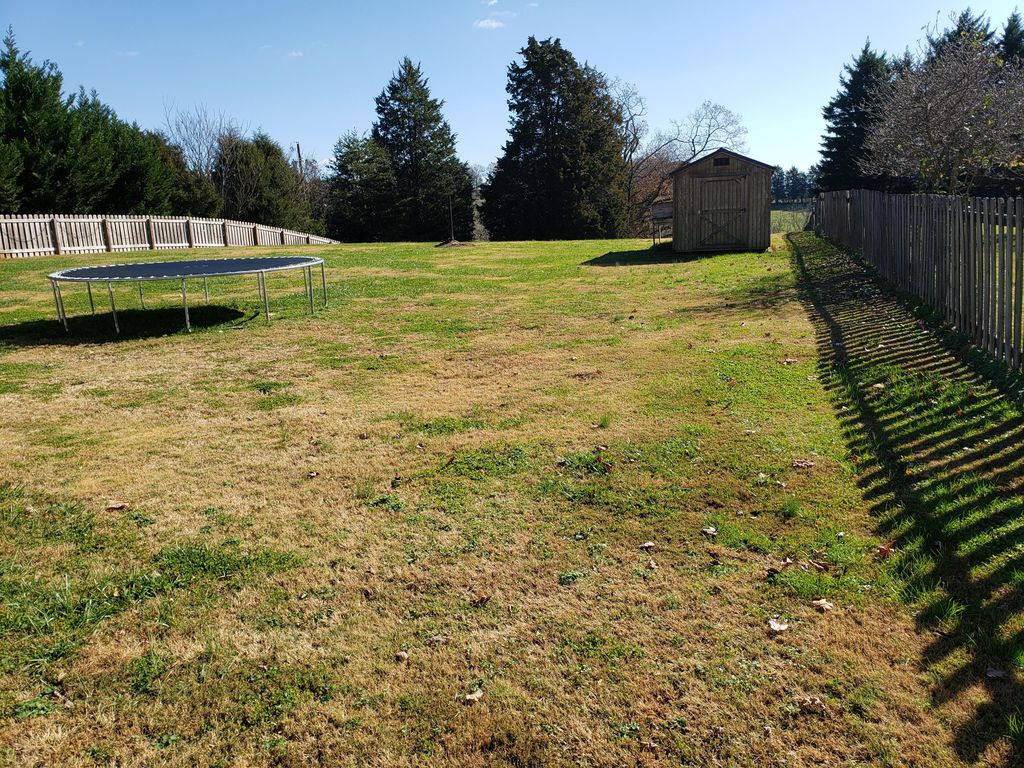 BIG SPRINGS RIDGE RD 198,000 3BDR 2BTH Single Family