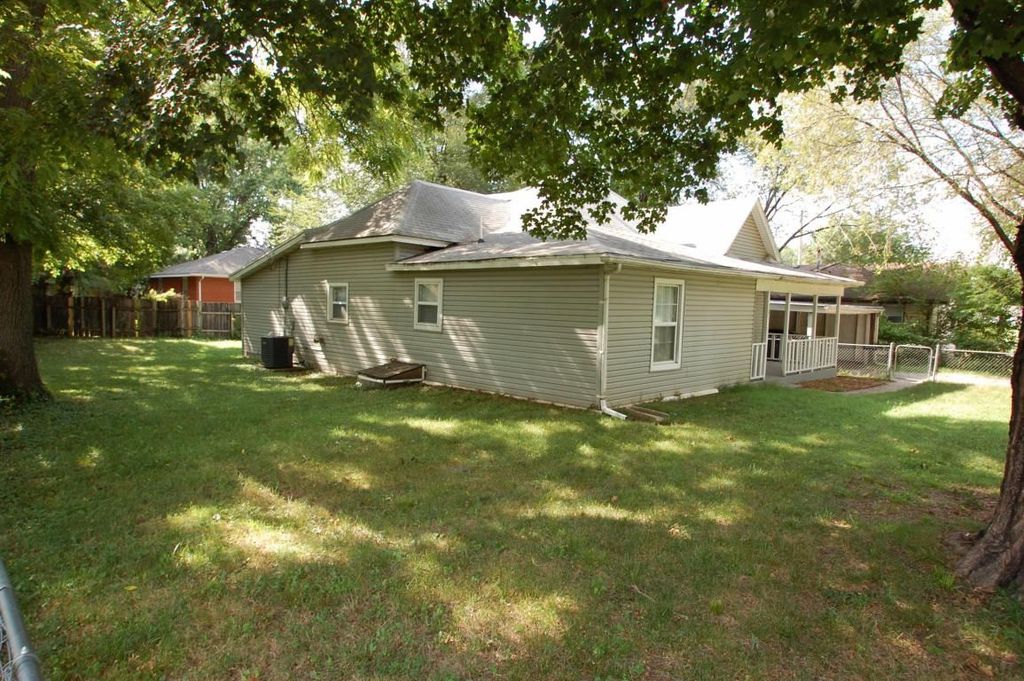 N NEWTON AVE 150,800 4BDR 2BTH Single Family Springfield MO