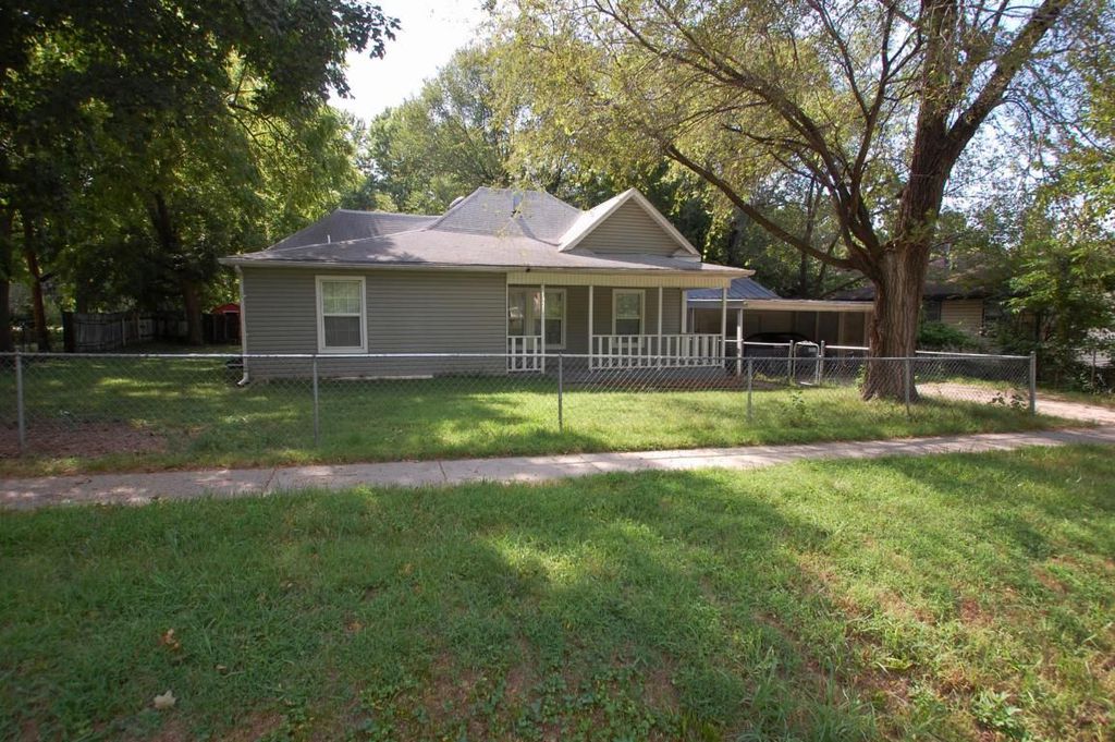 N NEWTON AVE 150,800 4BDR 2BTH Single Family Springfield MO