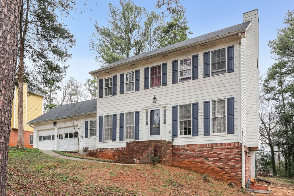 HIGHLAND PARK DR 300,600 3BDR 3BTH Single Family Stone