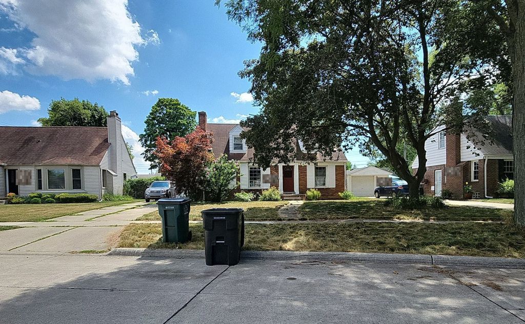 SHERWOOD ST 258,700 4BDR 2BTH Single Family Oak Park MI Pre