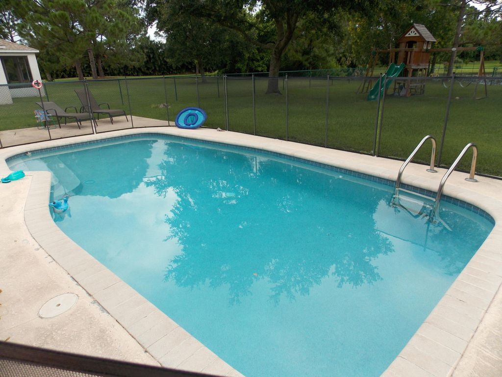 SW DEER RUN 514,300 4BDR 2.5BTH Single Family Port Saint